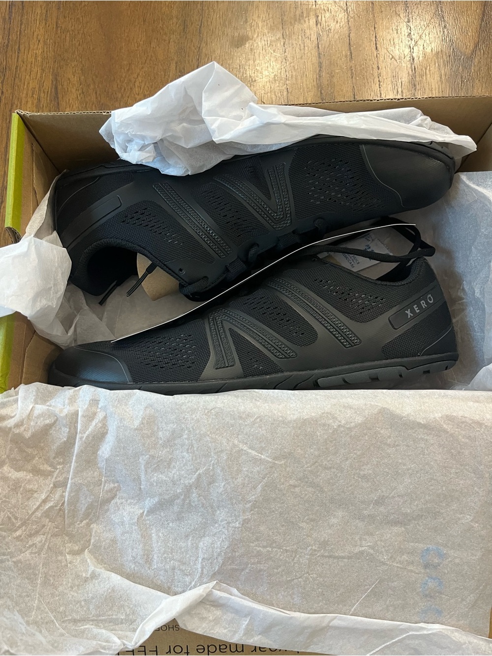 NIB Xero HFS Black Low Top Sneakers men’s 10.5 running shoes